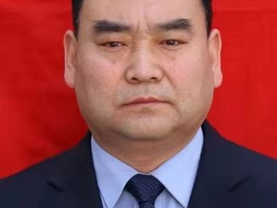 贺利恩